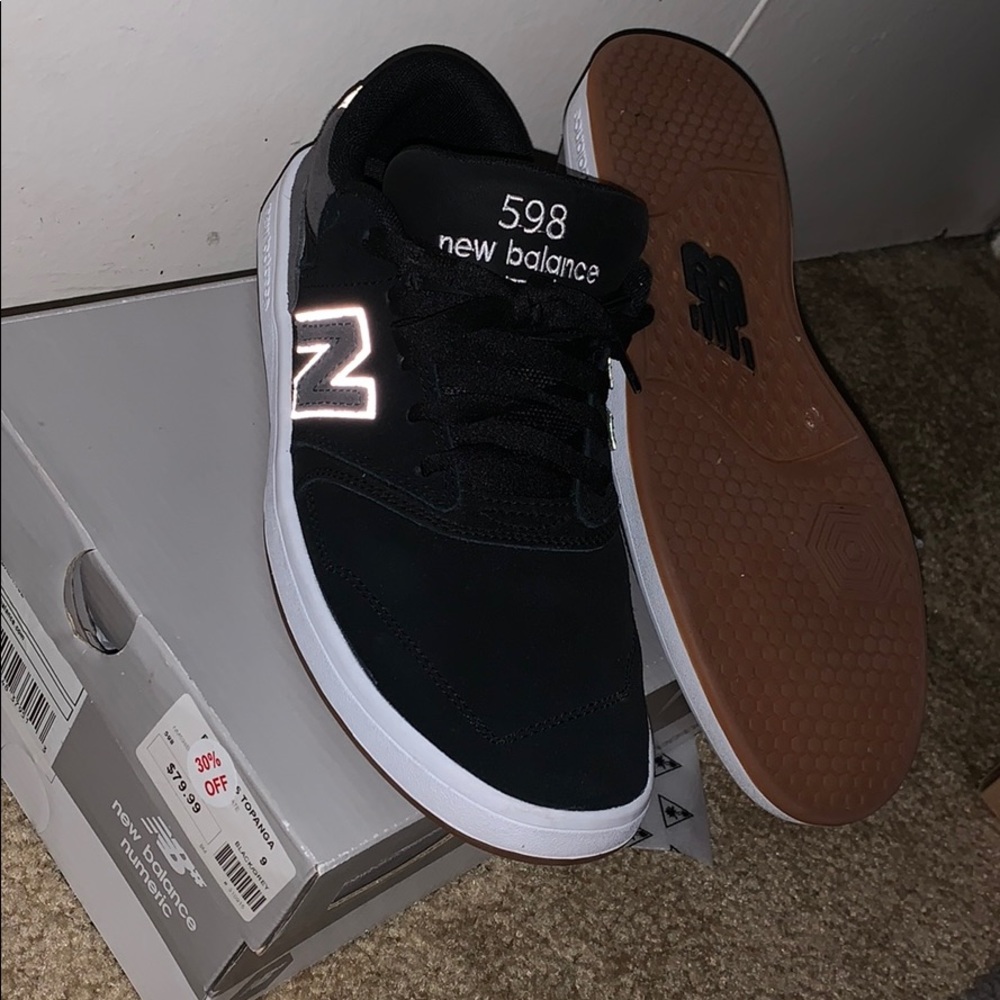 BRAND NEW NEW BALANCE 598S